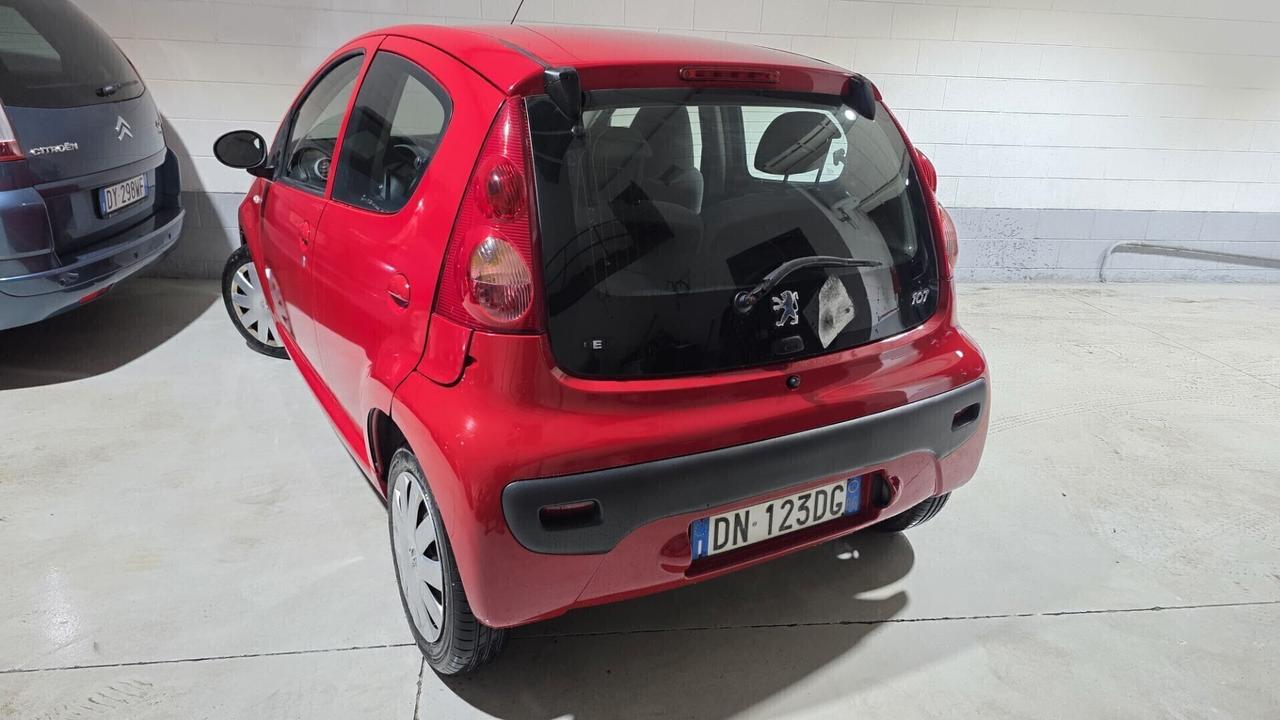 Peugeot 107 1.0 68CV 5p. AUTOMATICA