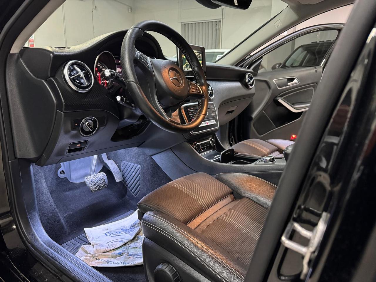 Mercedes A 180d Automatic Total Black 2018