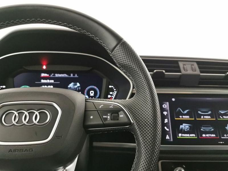 Audi Q3 45 1.4 tfsi e Identity Black s-tronic