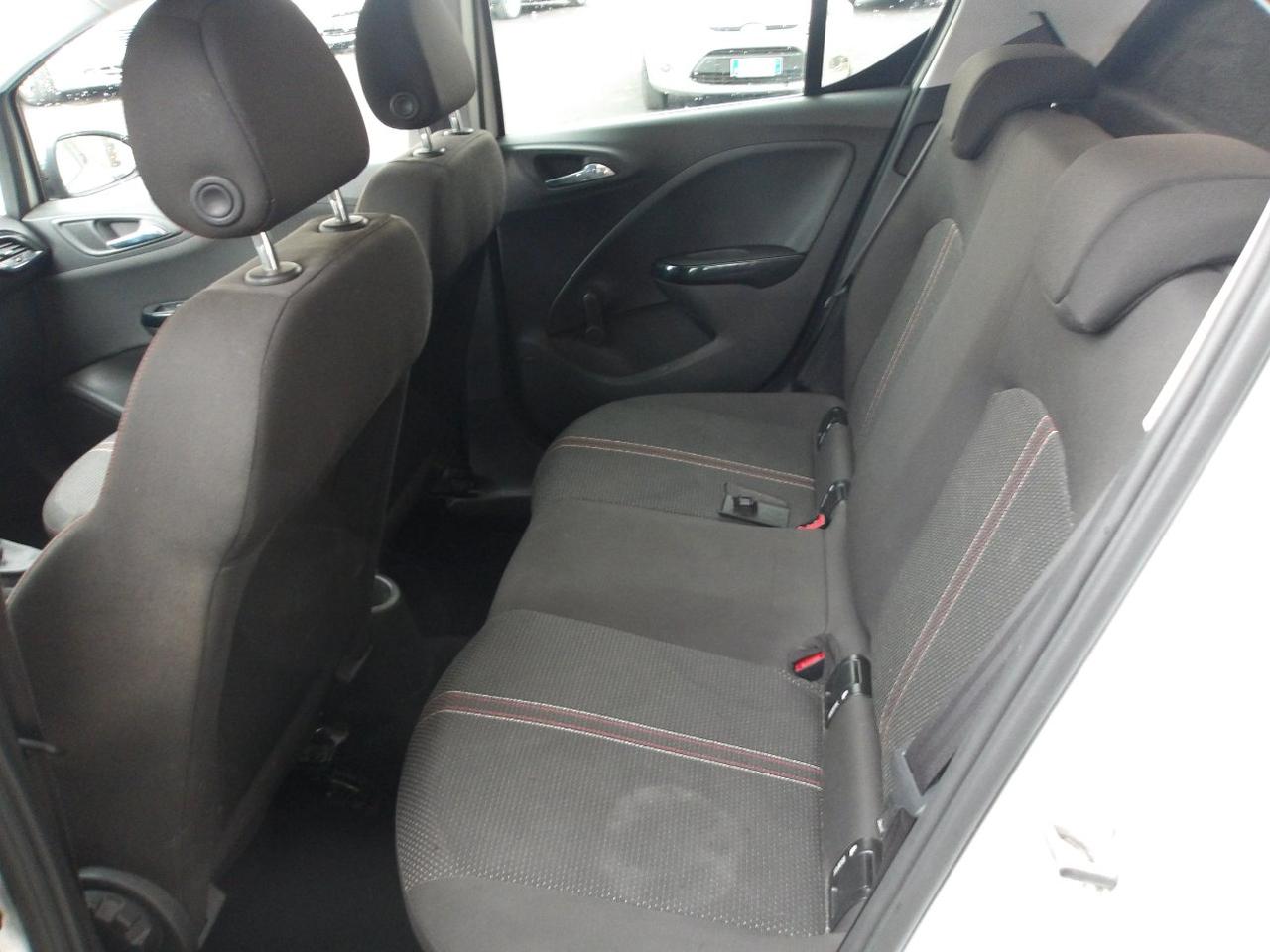 Opel Corsa 1.2 Black Edition ( AUTOCARRO)