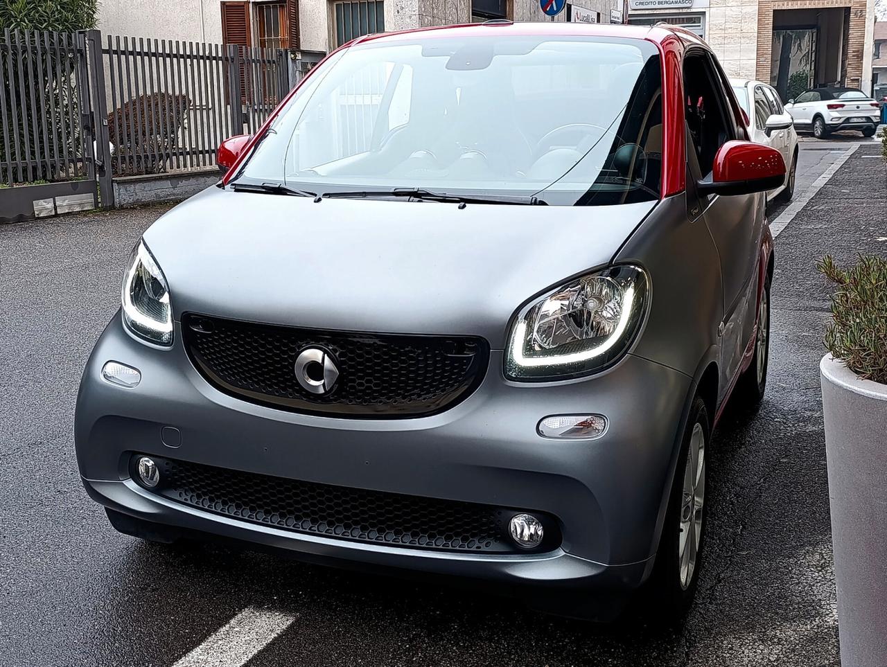 Smart ForTwo 70 1.0 cabrio Passion Tailor Made km 21.499 Perfetta
