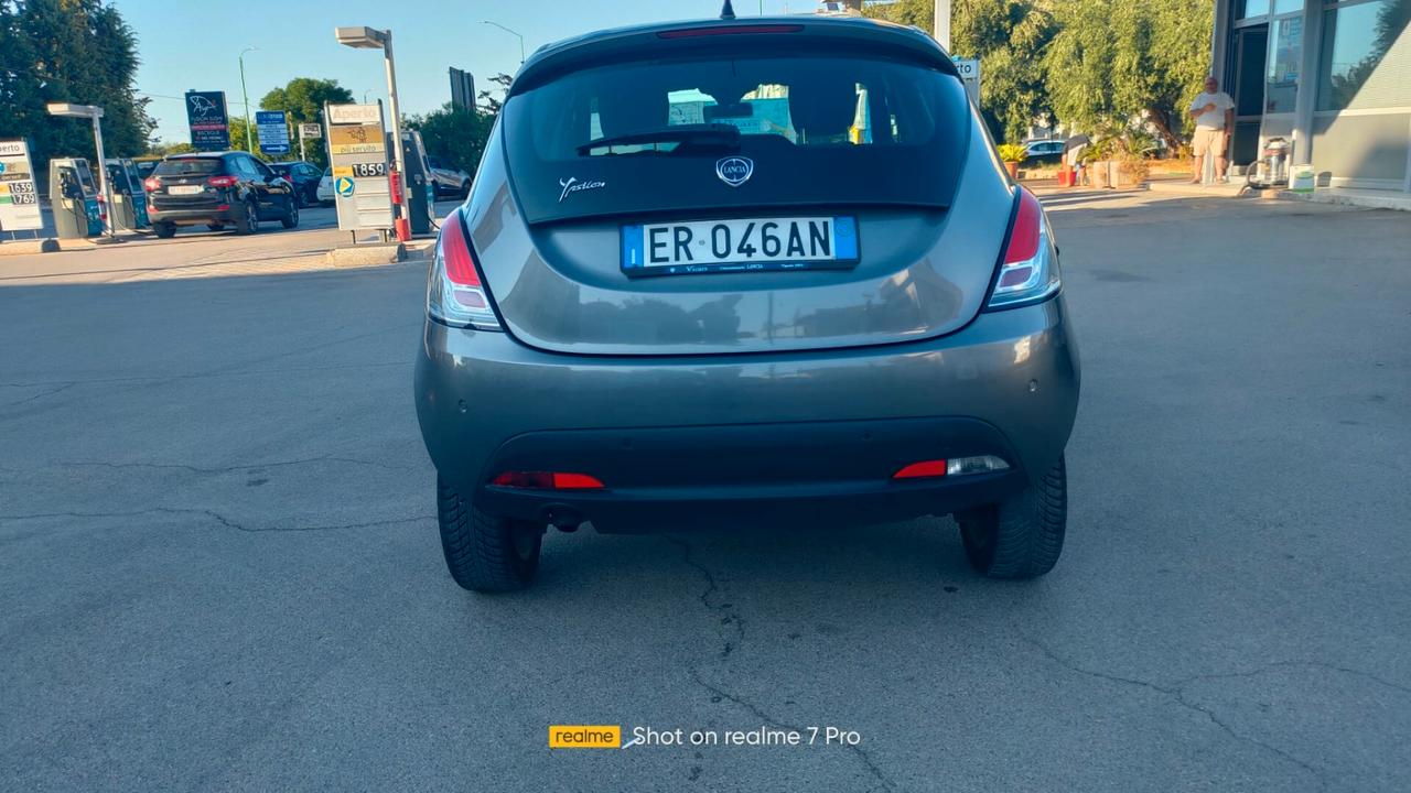 Ypsilon 0.9 t.air Gold ecochic metano 80cv