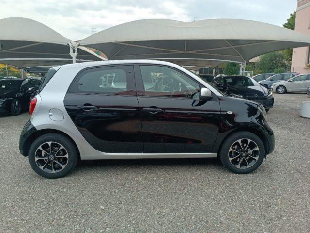 SMART ForFour 70 1.0 Passion