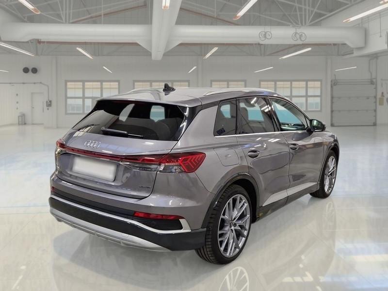 AUDI Q4 45 e-tron quattro S line edition