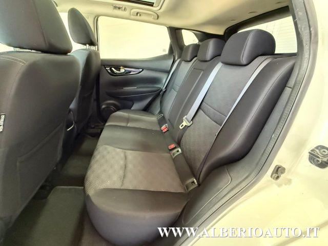 NISSAN Qashqai 1.5 dCi N-Connecta