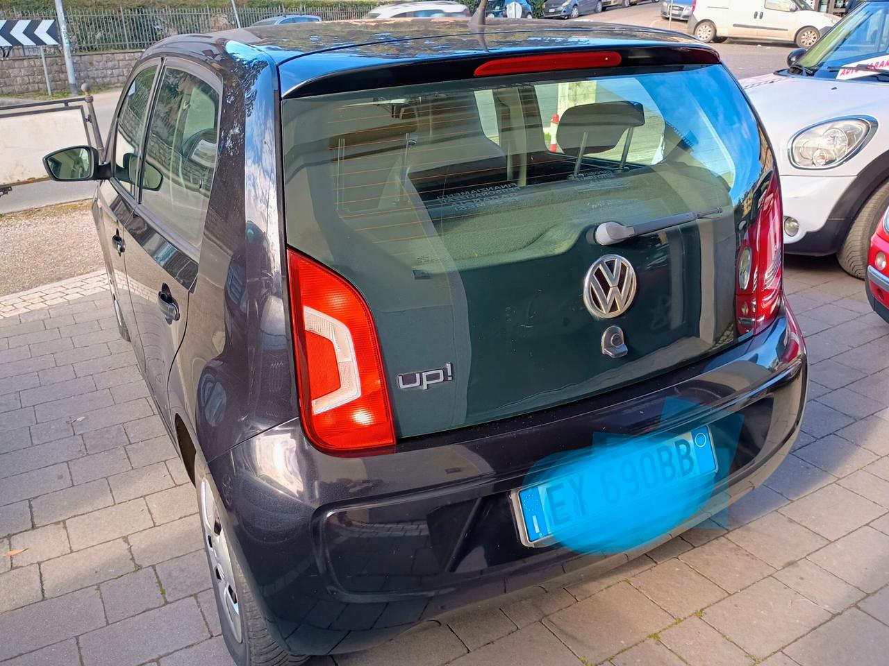 Volkswagen up! 1.0 75 CV 5p. high up!