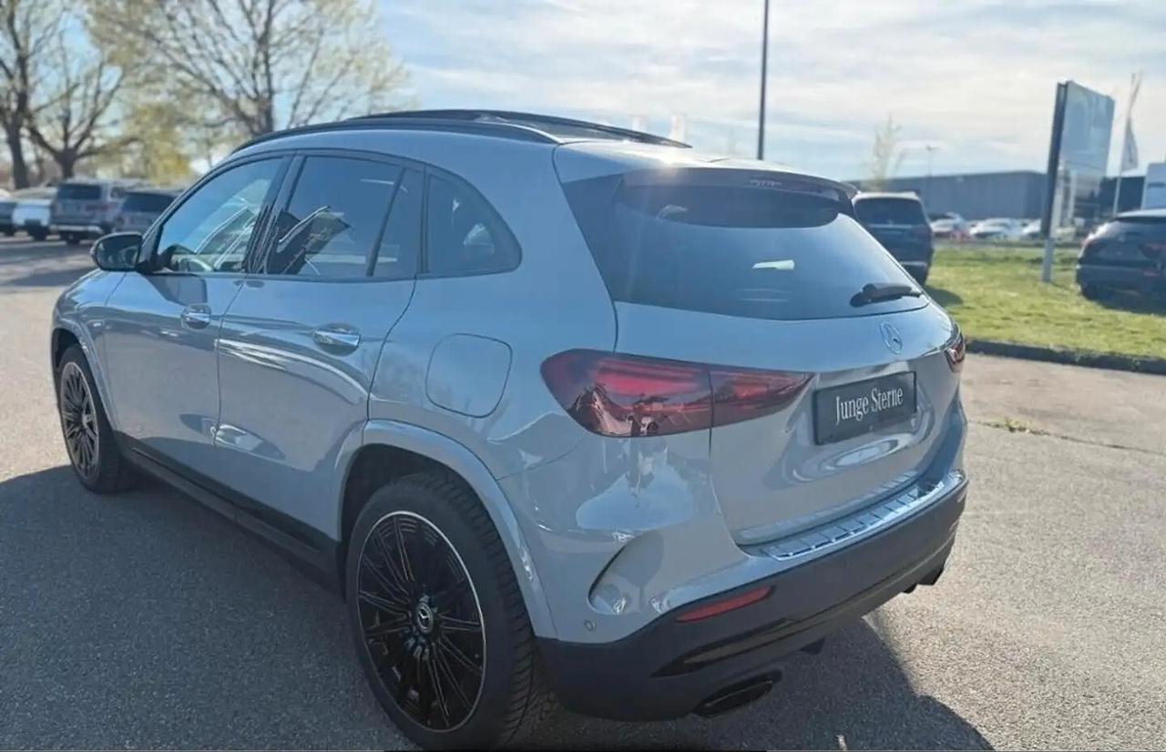 MERCEDES-BENZ GLA 200D NEW 150CV AUTOMATIC 4MATIC AMG LINE ( FARI LED - TETTO PANORAMICO APR. - PELLE - DISTRONIC - NIGHT PACK - NAVI PREMIUM - PARK ASSIST - TELEVAMERA 360 - CERCHI 20 )