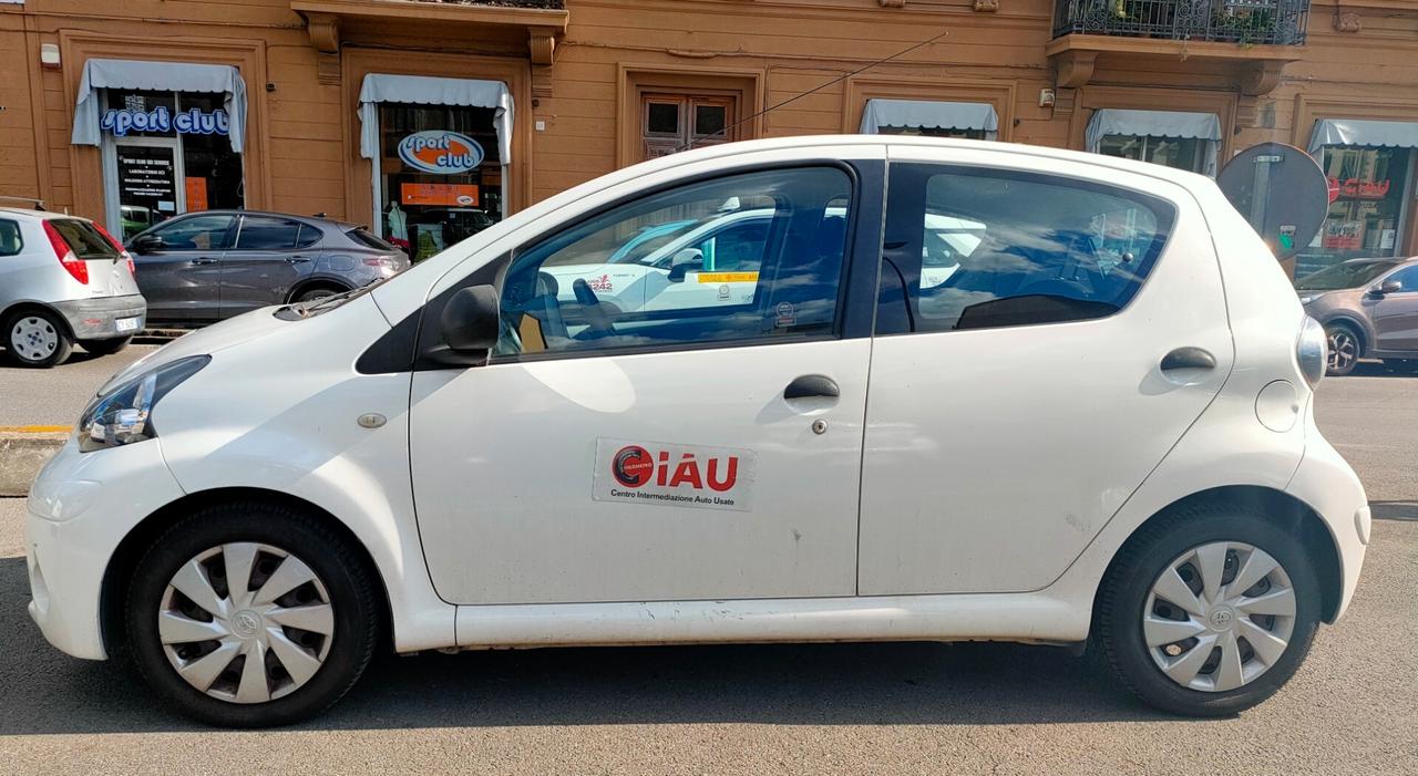 Toyota Aygo 1.0 12V VVT-i 5 porte Active