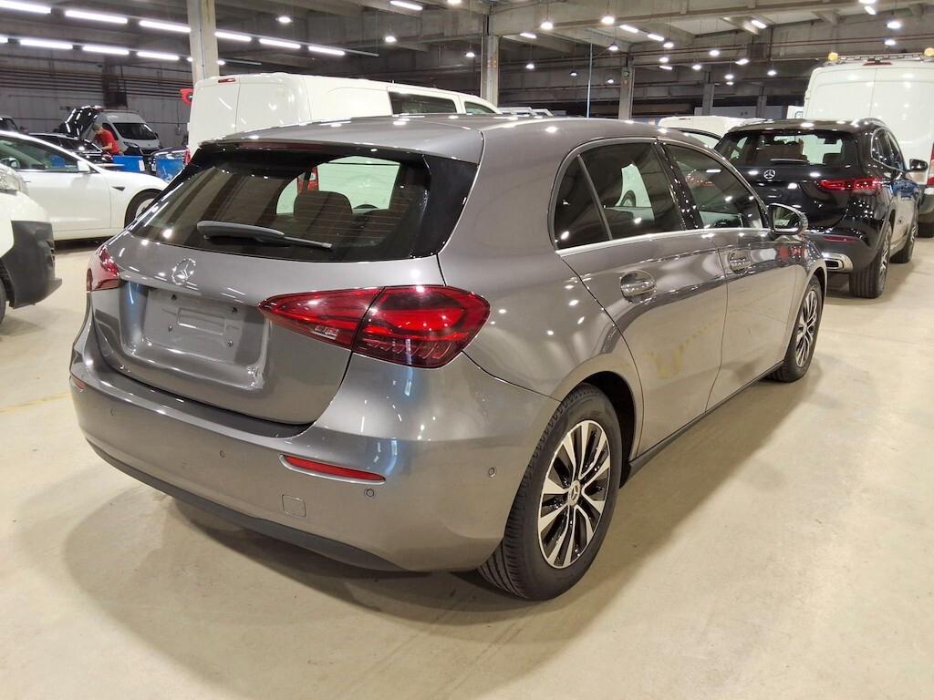 MERCEDES-BENZ A 180D NEW 115CV AUTOMATIC BUSINESS LINE ( FARI LED - CRUISE - PELLE - NAVI PREMIUM - PARK ASSIST )