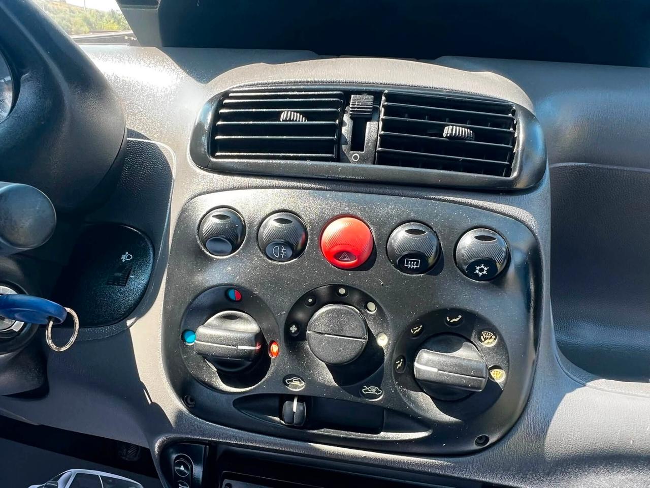 FIAT 600 1.1 BENZINA CON ARIA CONDIZIONATA