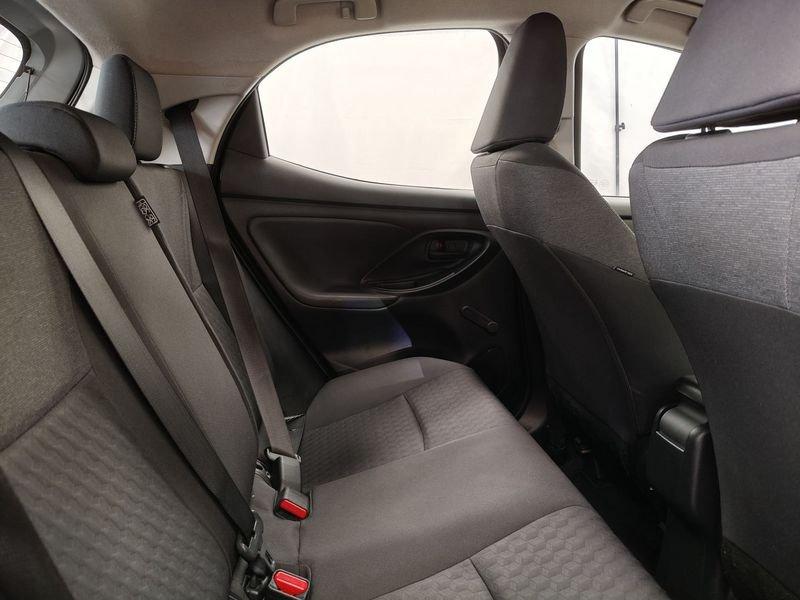 Toyota Yaris Hybrid Active MY21