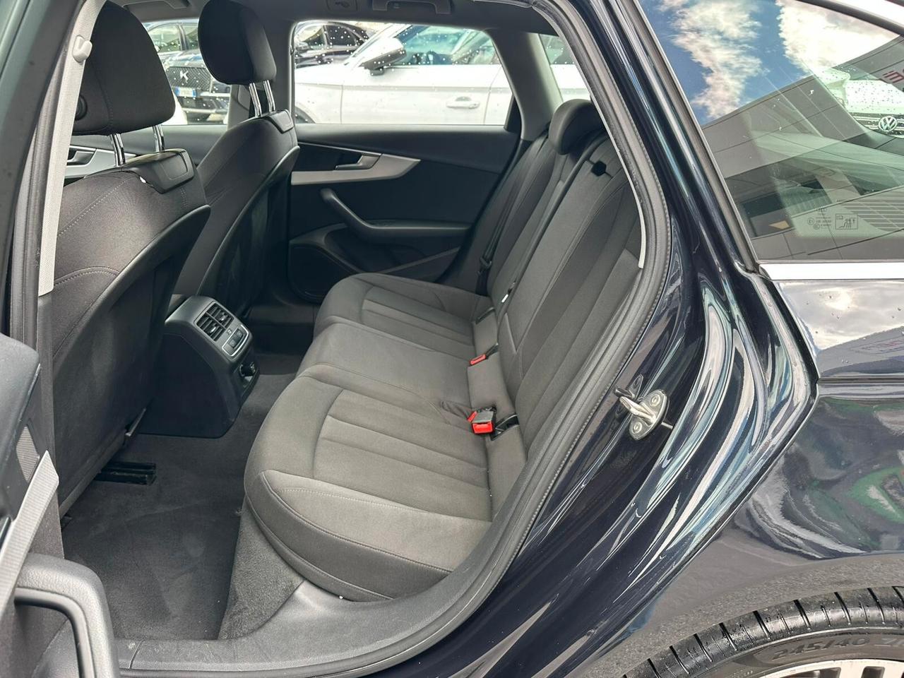 Audi A4 Avant 2.0 TDI 150 CV S tronic line edition