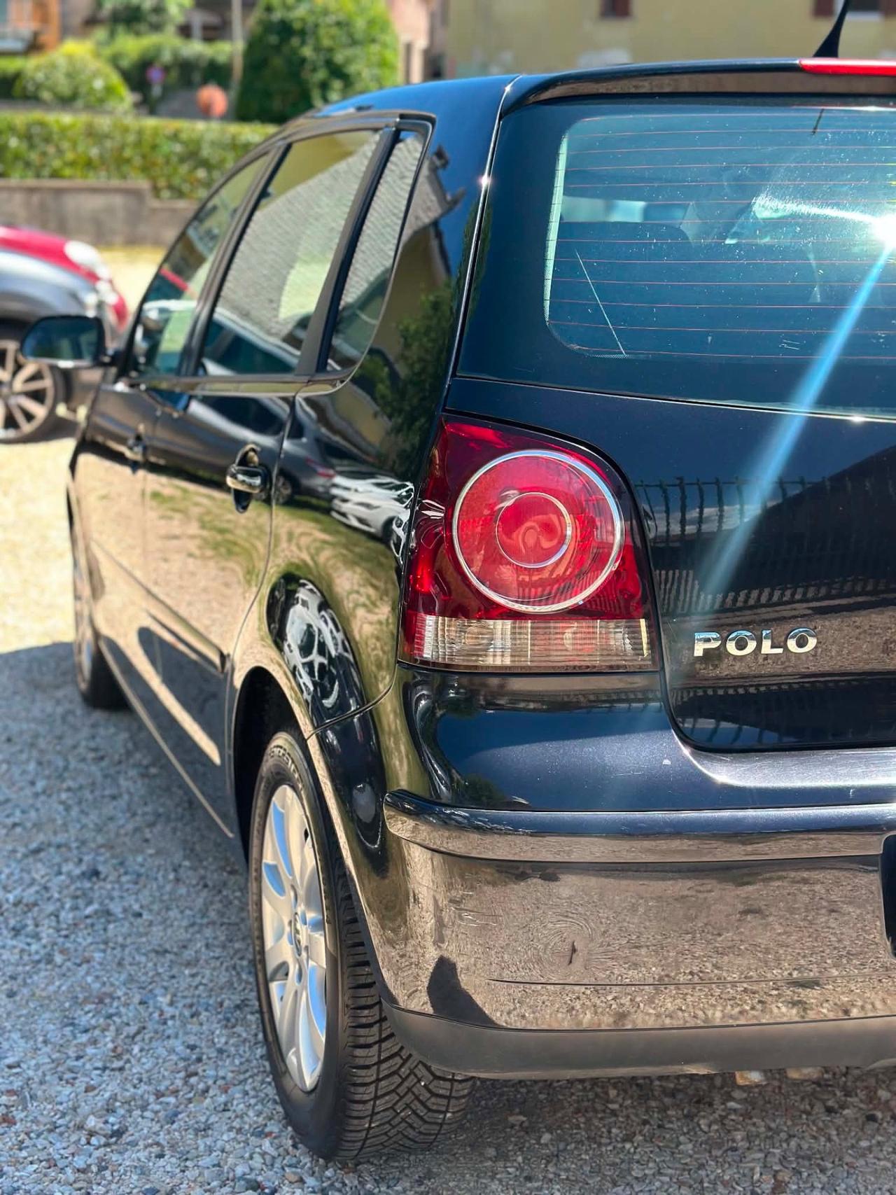 Volkswagen POLO 1.4/80CV TDI 5P SPORTLINE NEOPAT