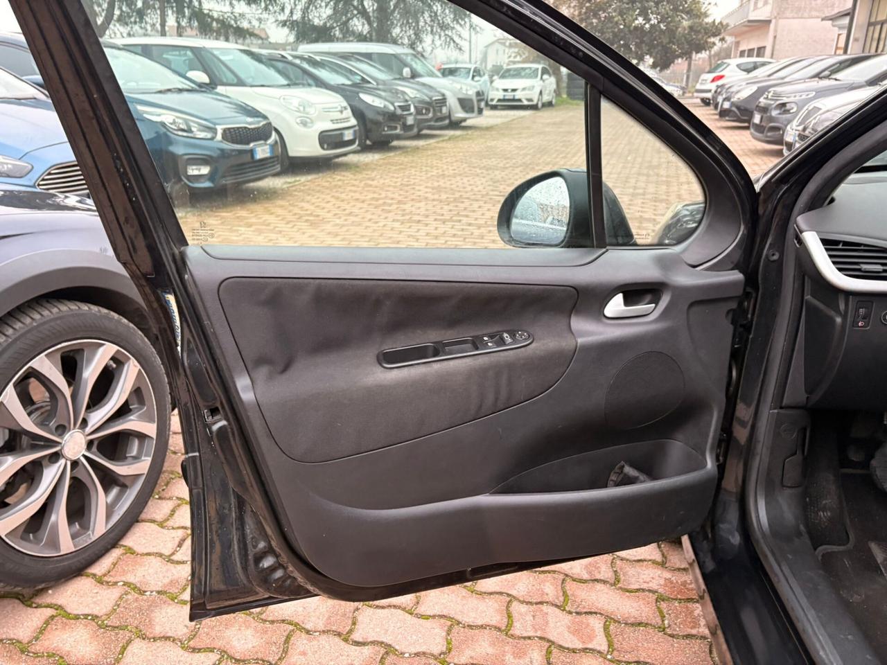 Peugeot 207 Plus 1.4 8V 75CV 5p. ECO GPL