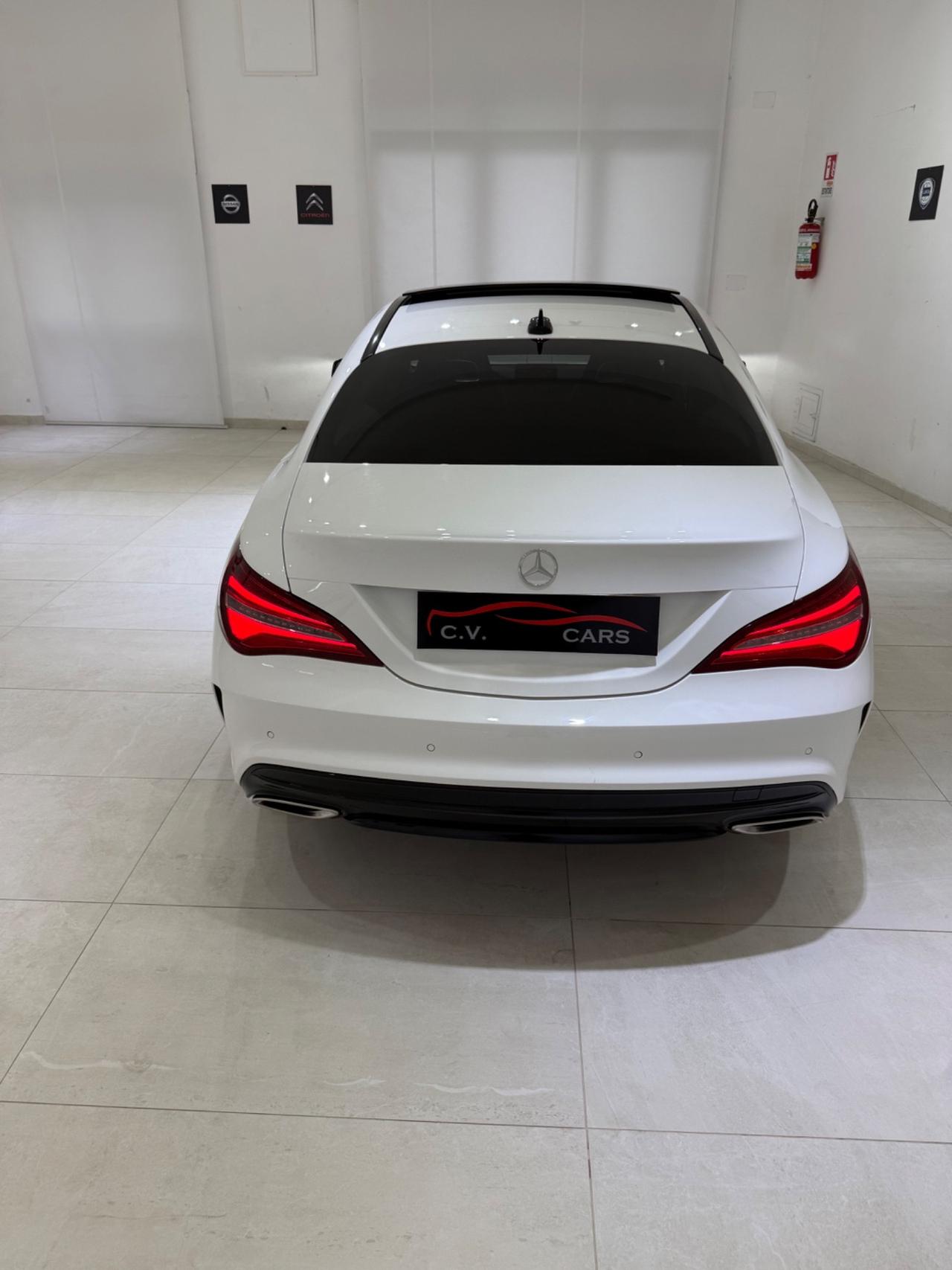 CLA 220 D AUTOMATIC PREMIUM TOTAL BLACK