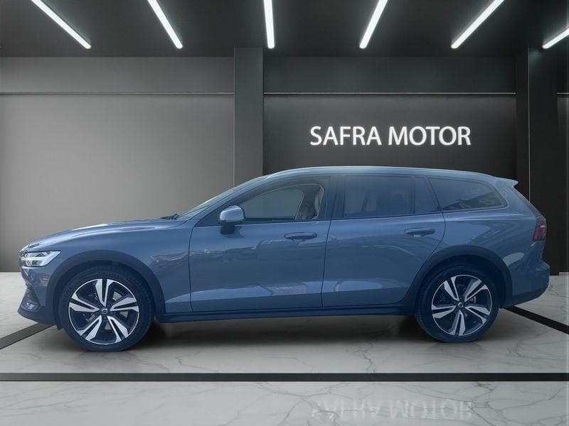 Volvo V60 Cross Country B4 D AWD autom. PLUS