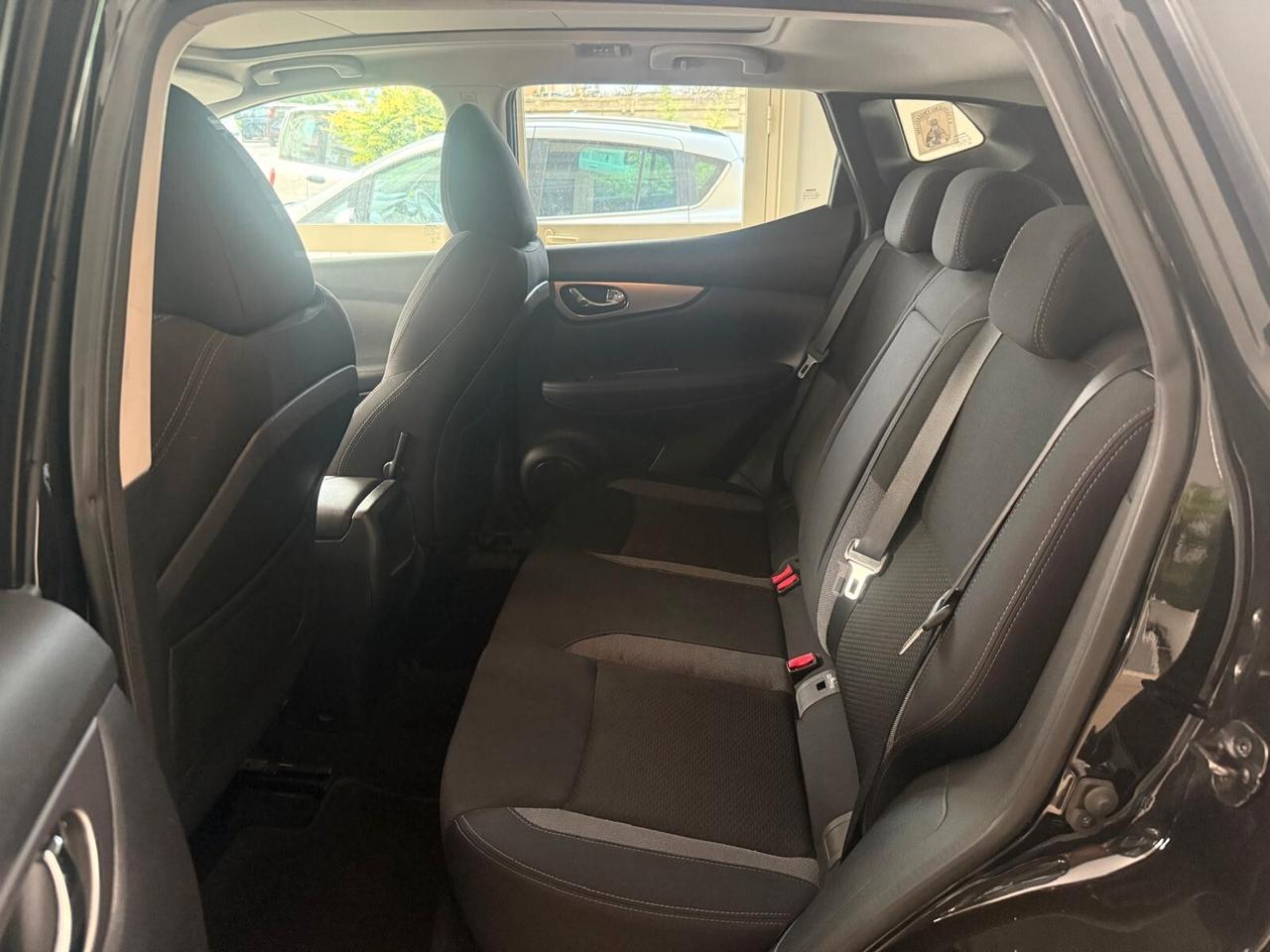 Nissan Qashqai 1.5 dCi N-Connecta