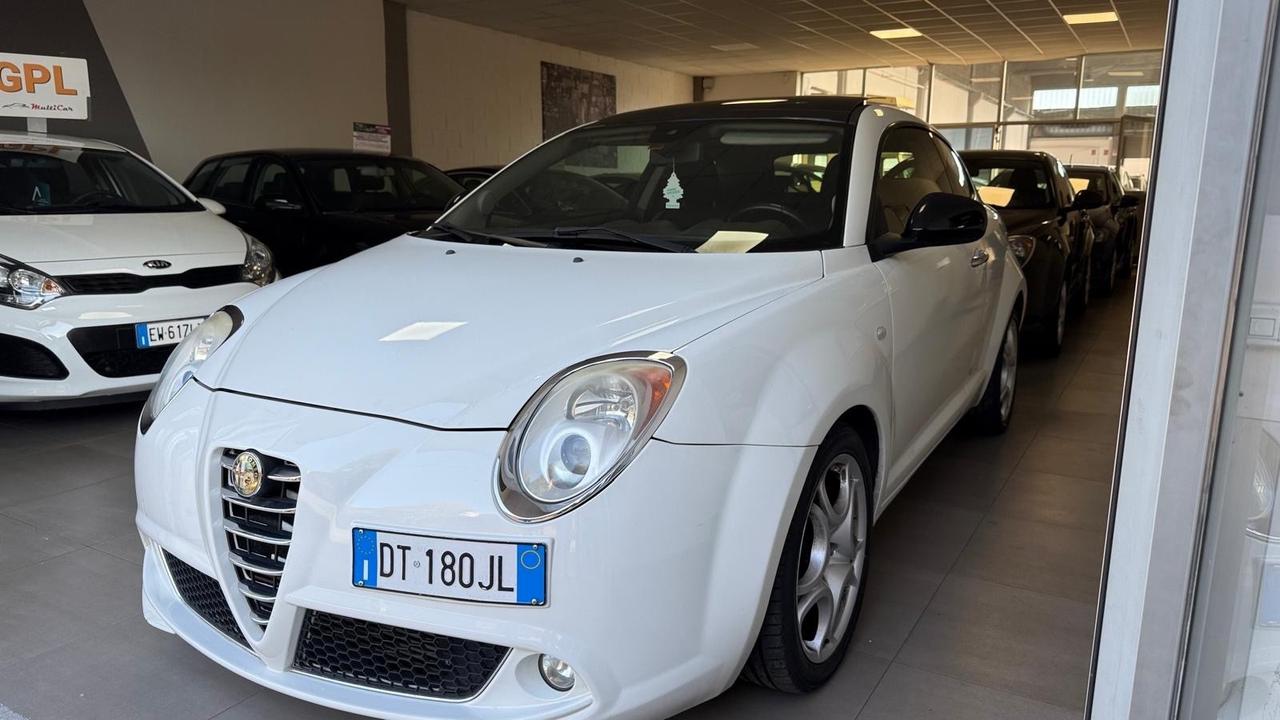 Alfa Romeo MiTo 1.6 JTDm 16V Distinctive Sport Pack