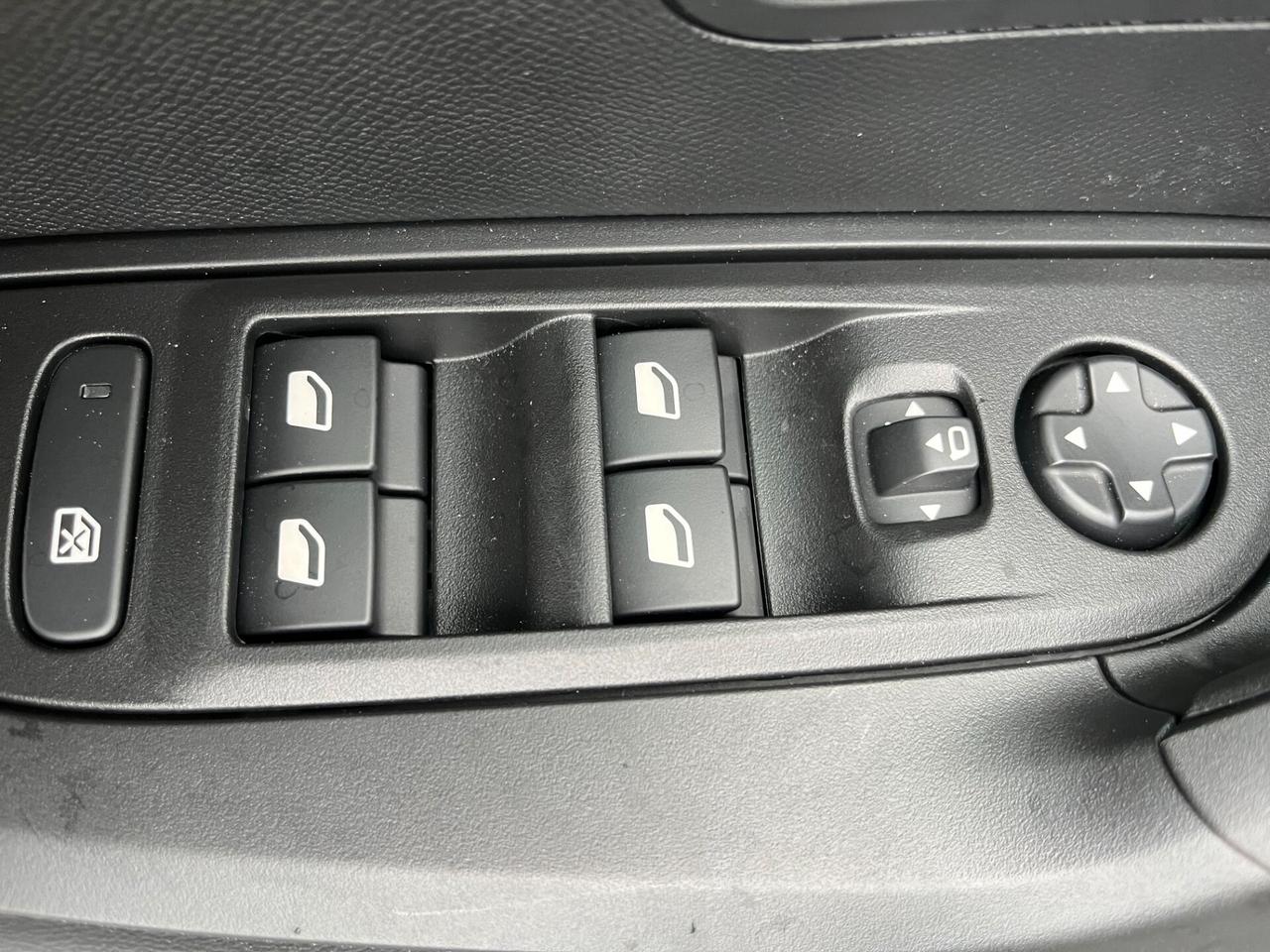 Peugeot 2008 PureTech 100 S&S Allure Km0