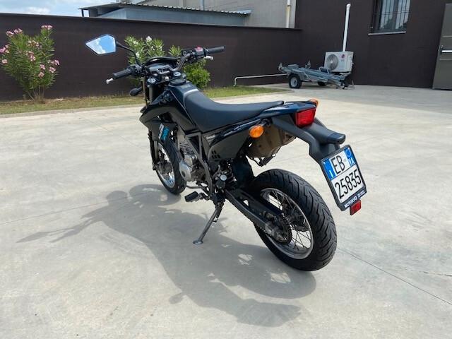 Kawasaki D-Tracker 125 2013 km 7.900