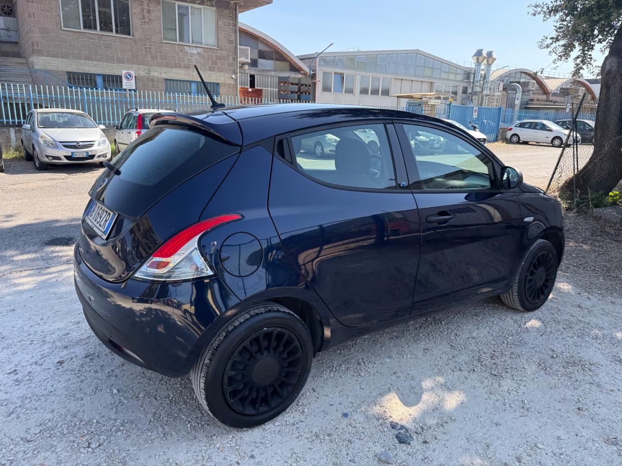 Lancia Ypsilon 1.2 69 CV 5 porte GPL Ecochic Platinum