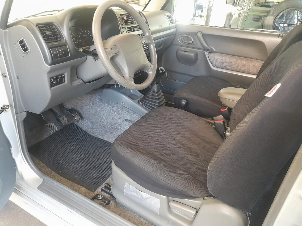 Suzuki Jimny 1.3i 16V cat 4WD JLX
