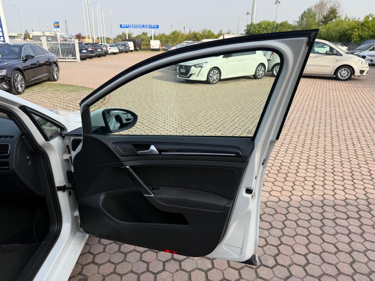 Volkswagen Golf Business 1.6 TDI 5p. Highline