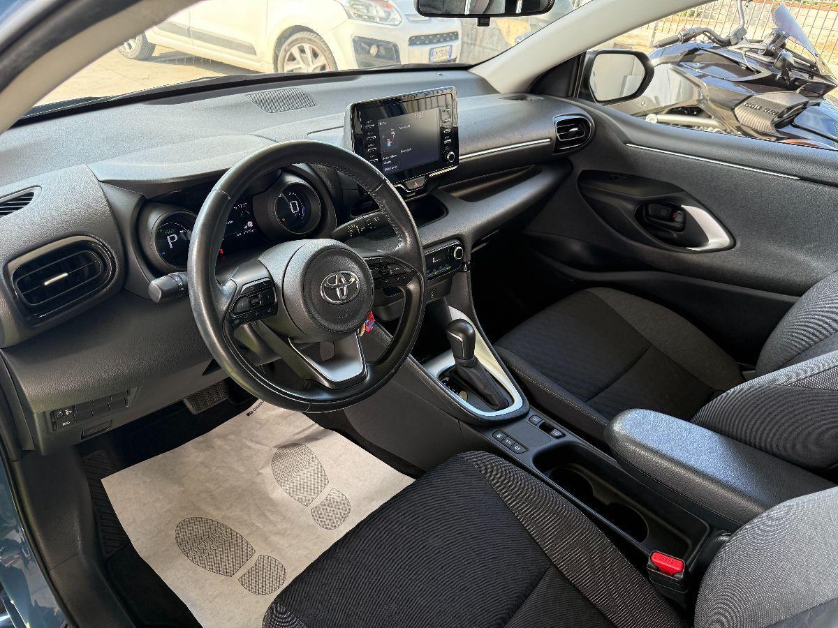 TOYOTA - Yaris 1.5h Active