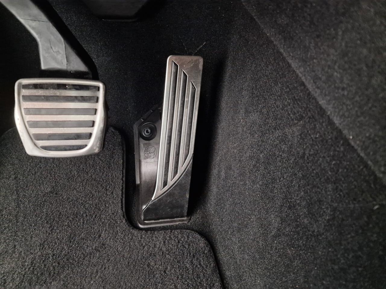 Alfa Stelvio 210 CV Veloce