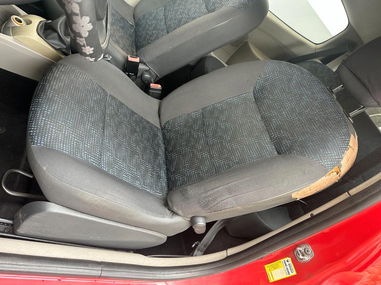 Renault Twingo 1.2 Benz, Euro 4, guidabile da neopat, buoni condi