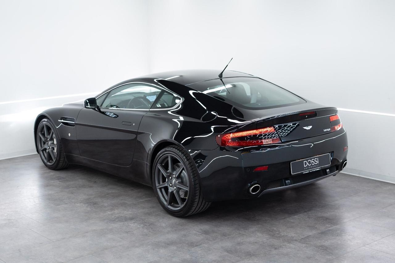 Aston Martin V8 Vantage Coupé--MANUALE--