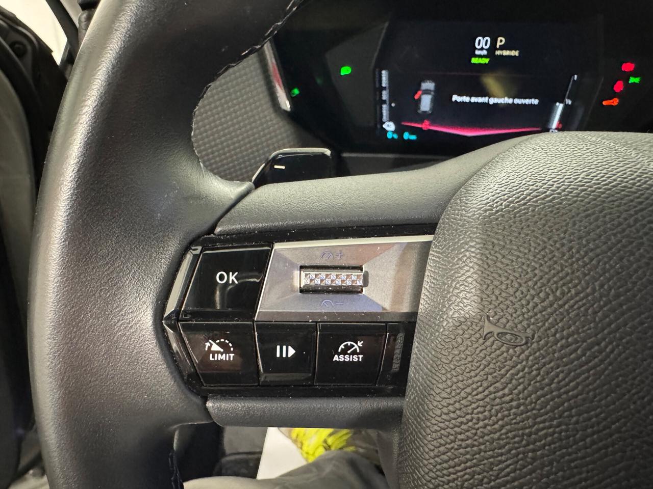 DS 4 E-Tense 225 Cross Trocadero CRUISE ADATTIVO, SENSORI ANT, POST & RETROCAMERA, MANIGLIE A SCOMPA