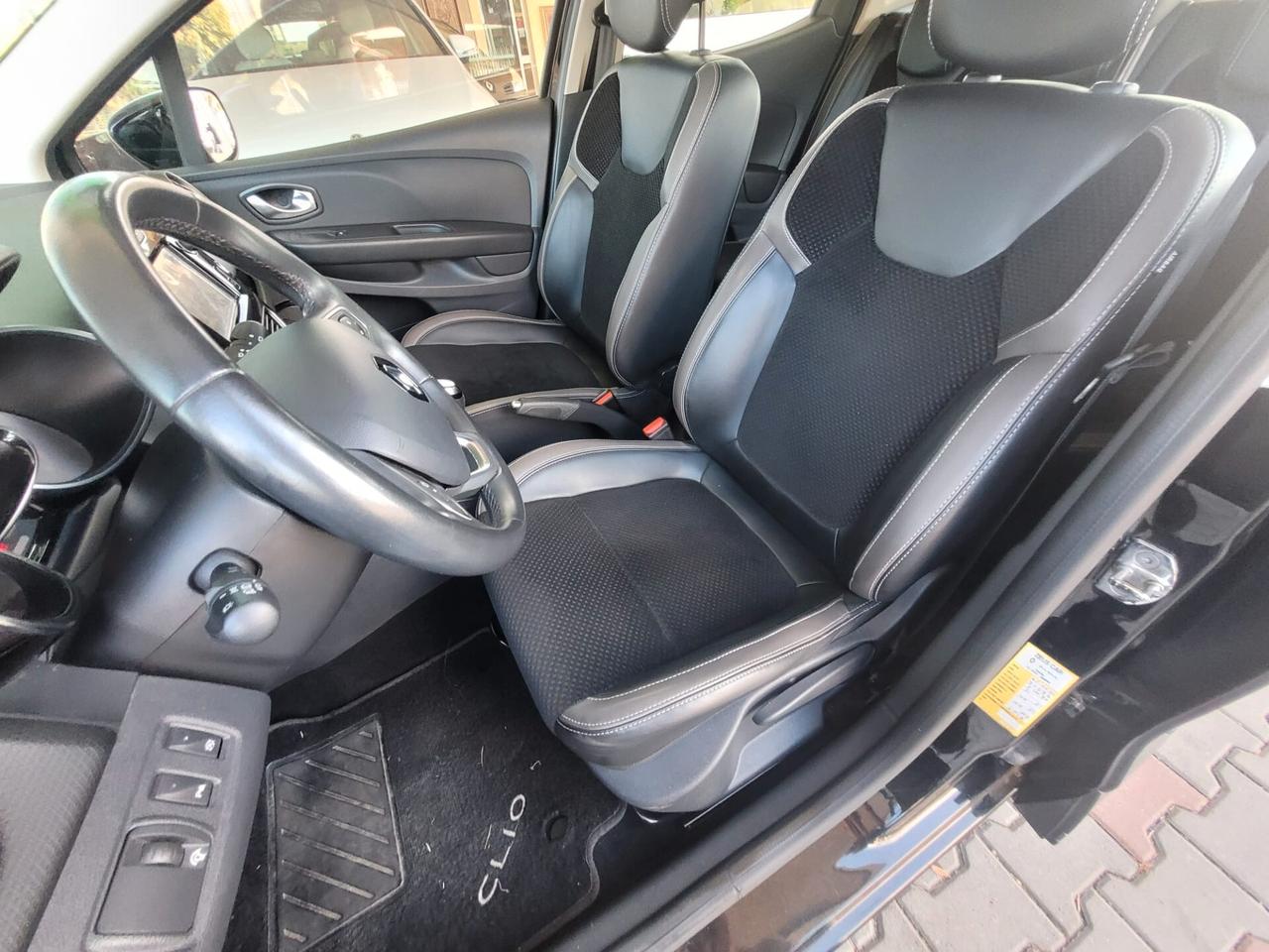 Renault Clio 1.2 75CV 5 porte Zen