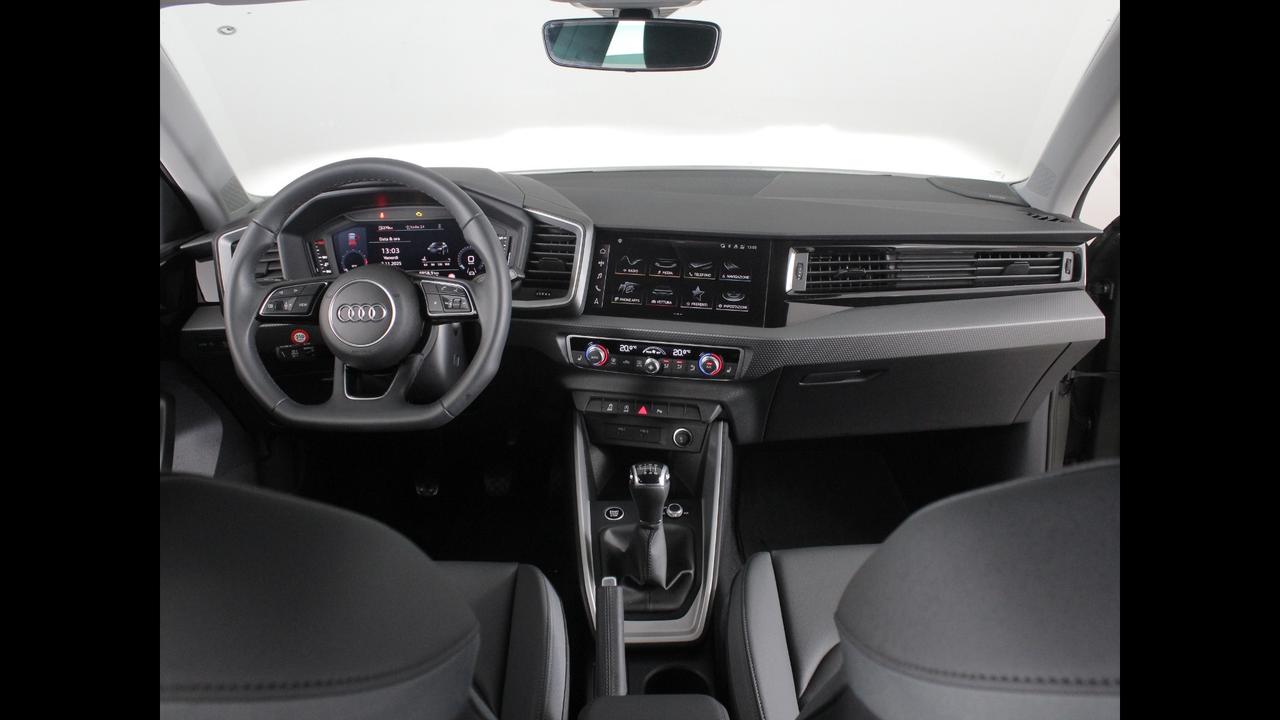 AUDI A1 II 2022 allstreet - A1 allstreet 30 1.0 tfsi Business 116cv