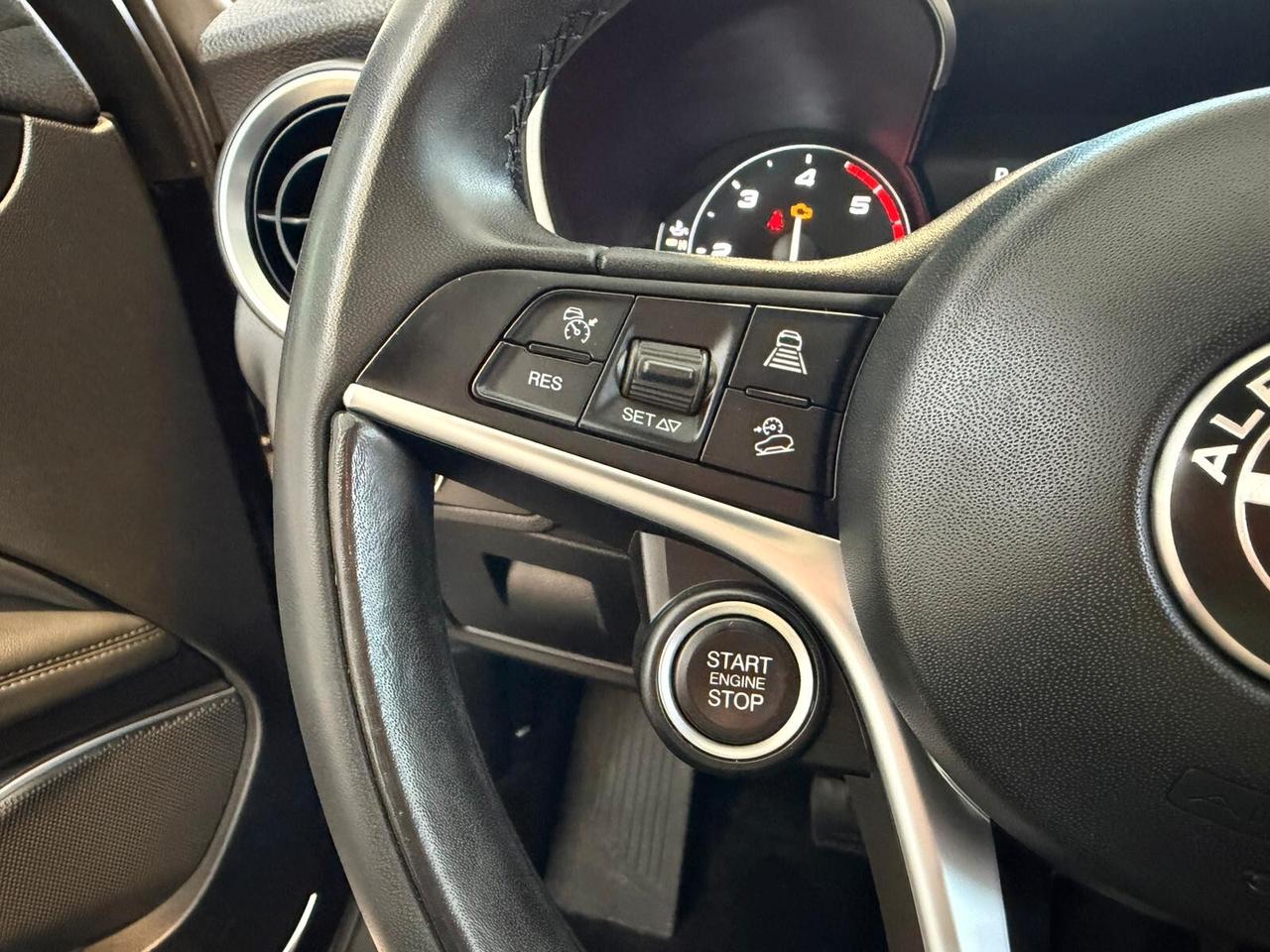 Alfa Romeo Stelvio 2.2 Turbodiesel 160 CV AT8 RWD Business