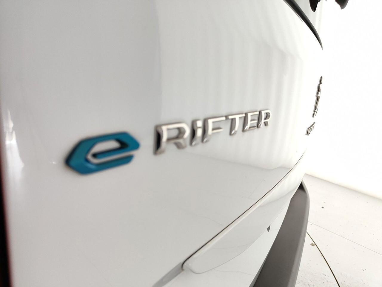 Peugeot Rifter e-Rifter motore elettrico 136 CV 50kWh GT Standard