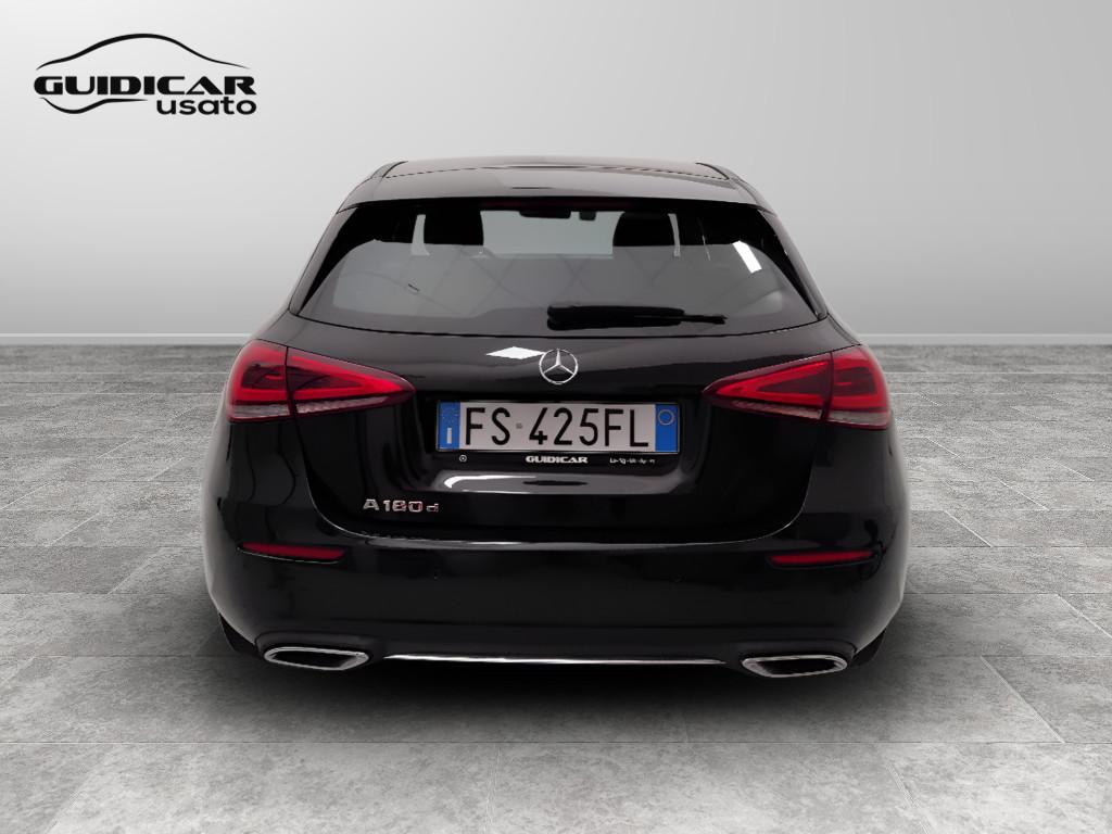 Mercedes-Benz Classe A - W177 2018 - A 180 d Sport auto