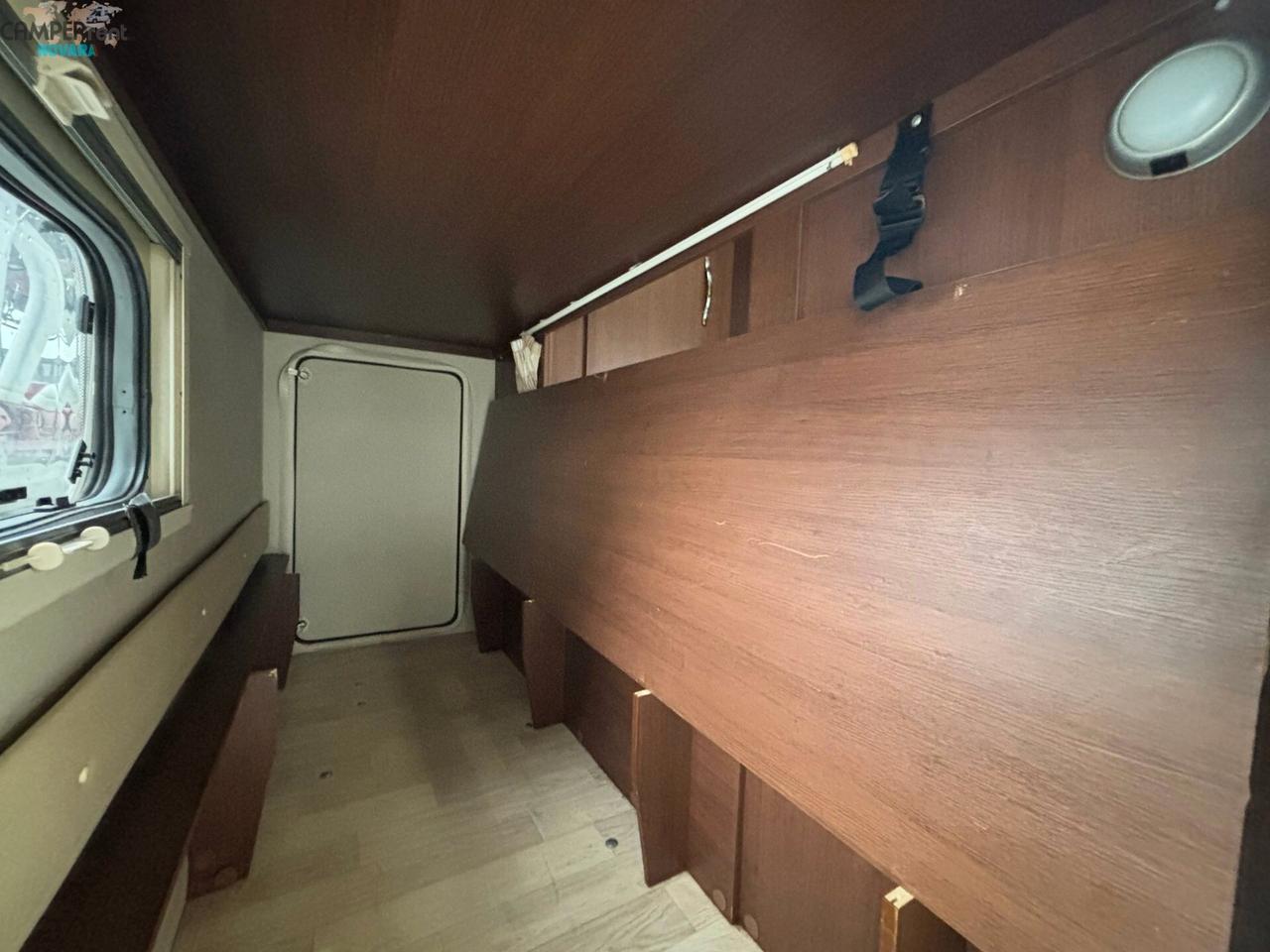 CARAVANS INTERNATIONAL ELLIOT 40 - mansardato con letti a castello in coda