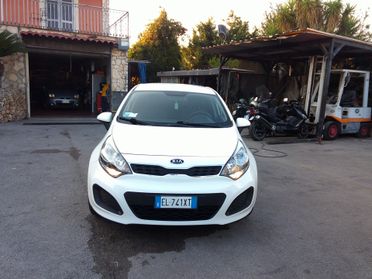 Kia Rio 1.4 CRDi WGT 5p. EX 2012