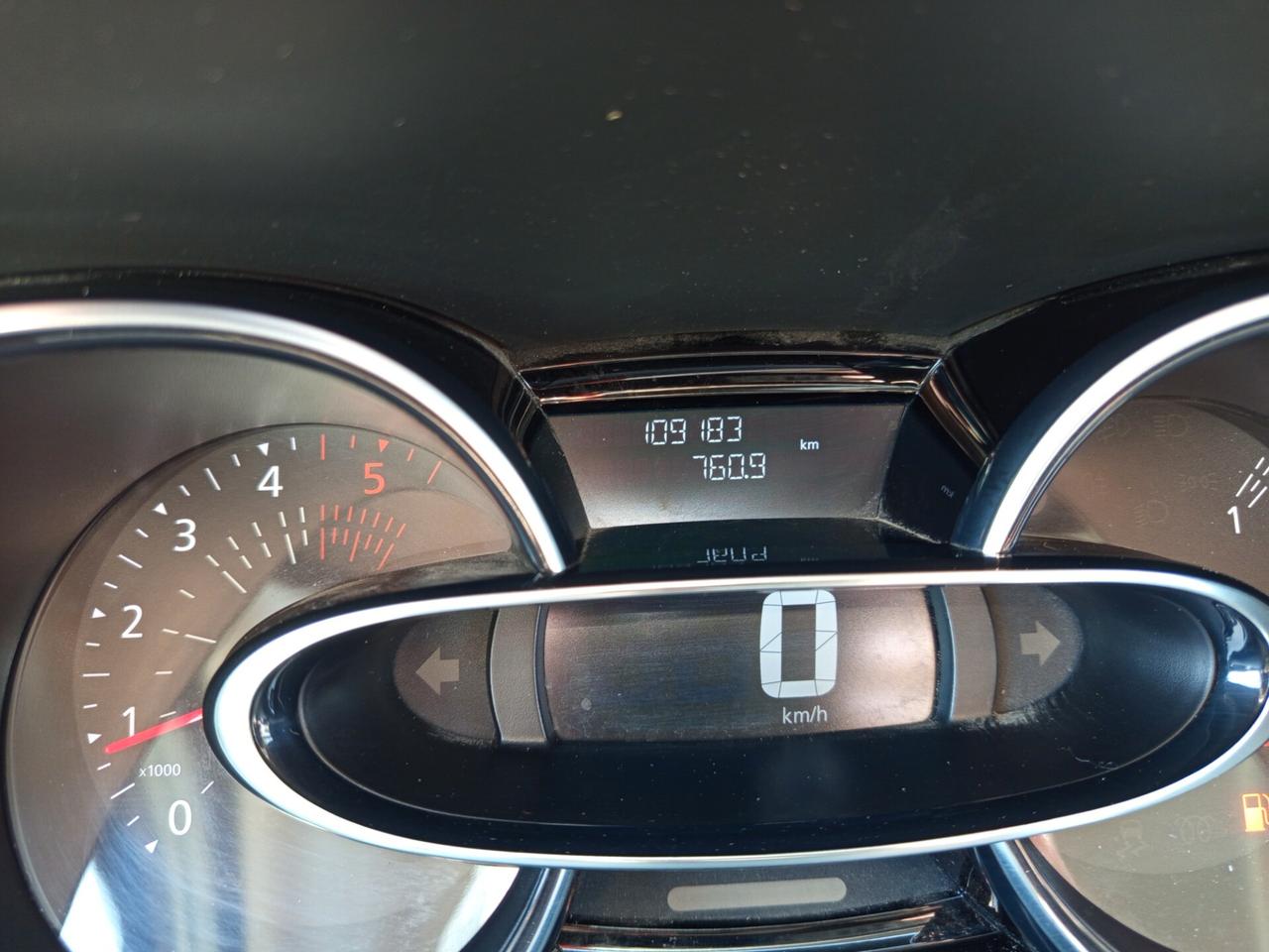 Renault Clio dCi 8V 75 CV 5 porte Moschino Life