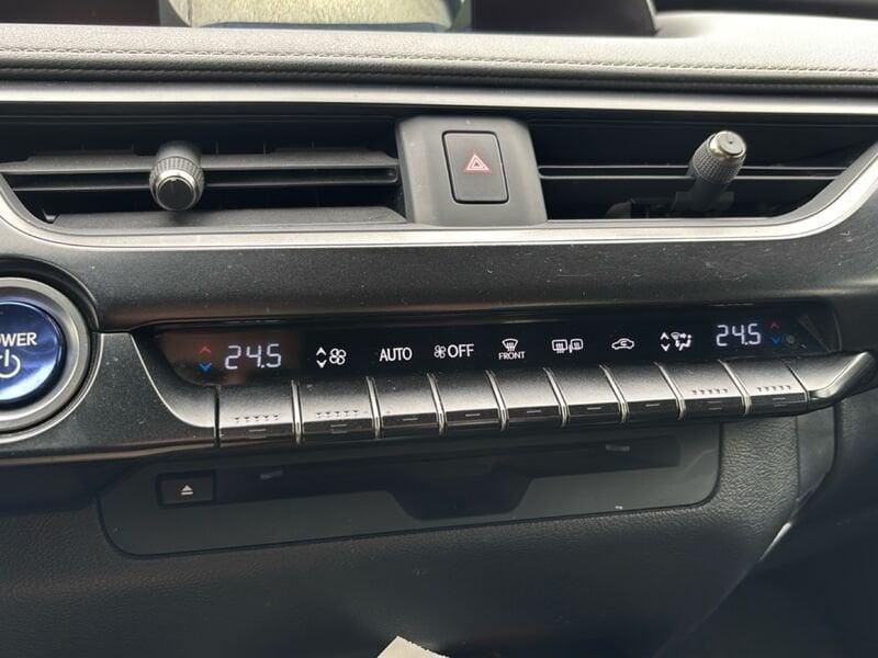 Lexus UX UX 250h 2.0 Business 2wd cvt