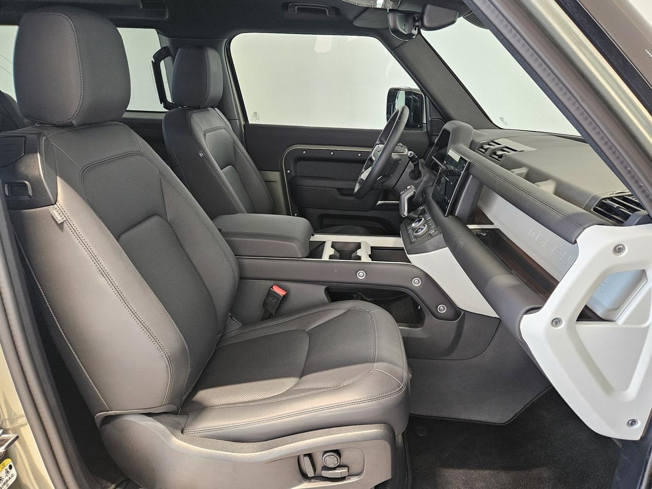 Land Rover Defender 90 3.0D I6 200 CV AWD Auto X-Dynamic SE