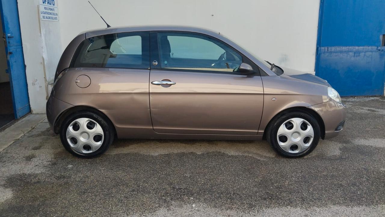 Lancia Ypsilon 1.4 Platino Ecochic GPL