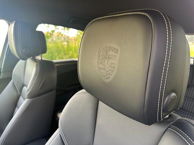 PORSCHE Macan 2.0 T