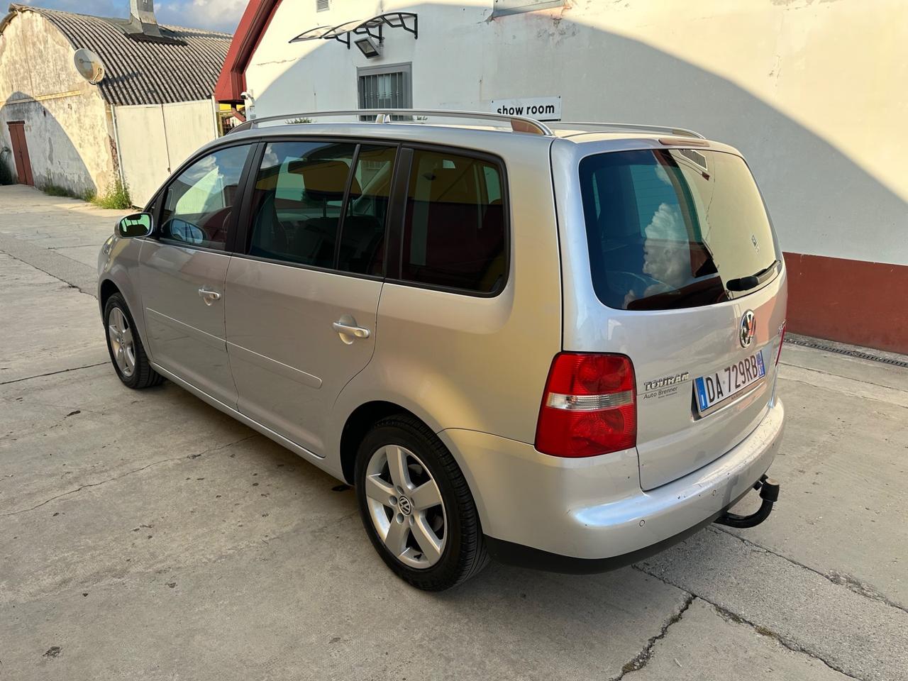 Volkswagen Touran 2.0 TDI Highline Gancio T.
