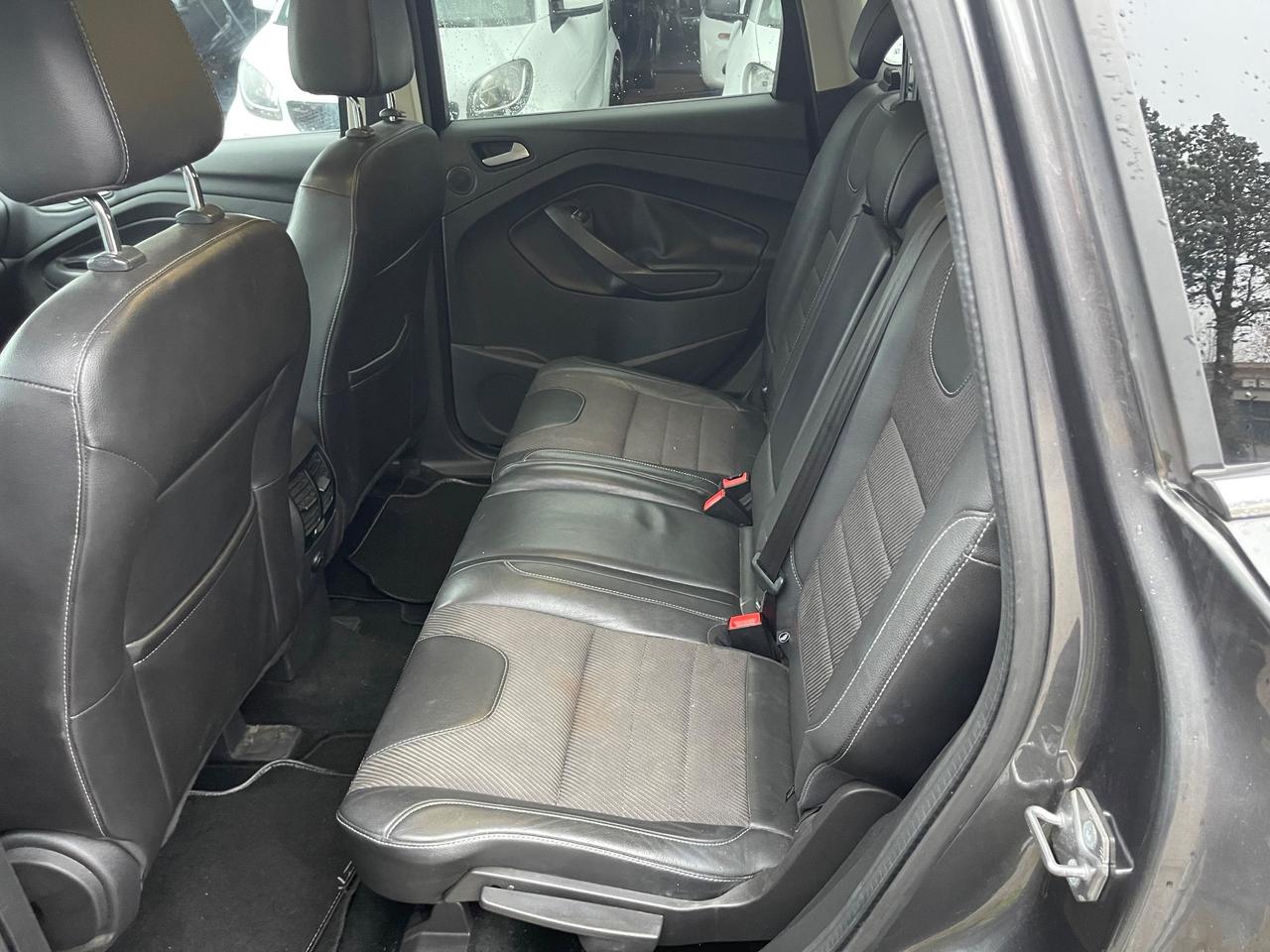 Ford Kuga 2.0 TDCI 150 CV 4WD Powershift Titanium