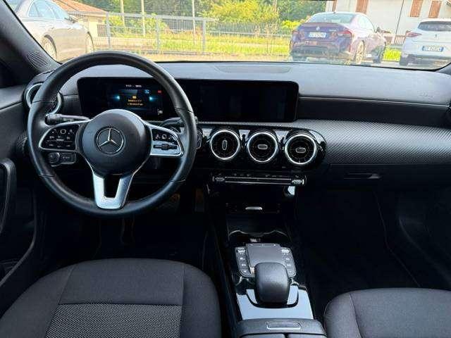Mercedes-Benz CLA 200 Shooting Brake d Business Extra auto IVA DEDUCIBILE