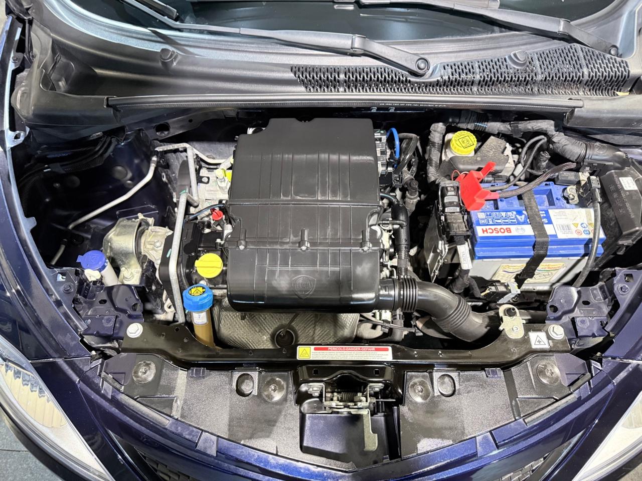 Lancia Ypsilon 1.2 69 CV 5 porte S&S Gold