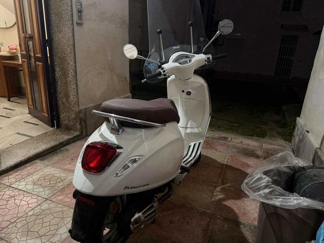 Piaggio Vespa 50 Primavera