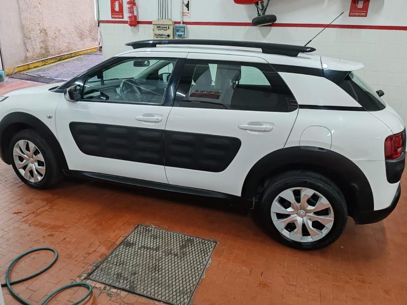 Citroen C4 Cactus 1.2 82cv "CAMBIO AUTOMATICO"